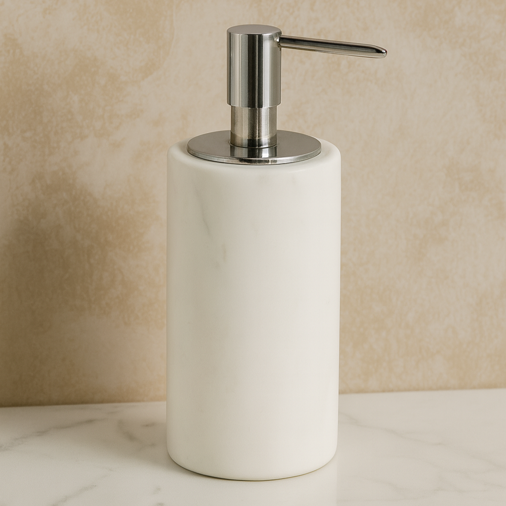 Luxe marmeren lotionfles – massief steen met metalen pomp
