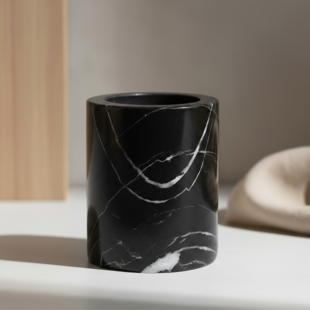 Solenne marmeren opbergbeker – massief stenen organizer