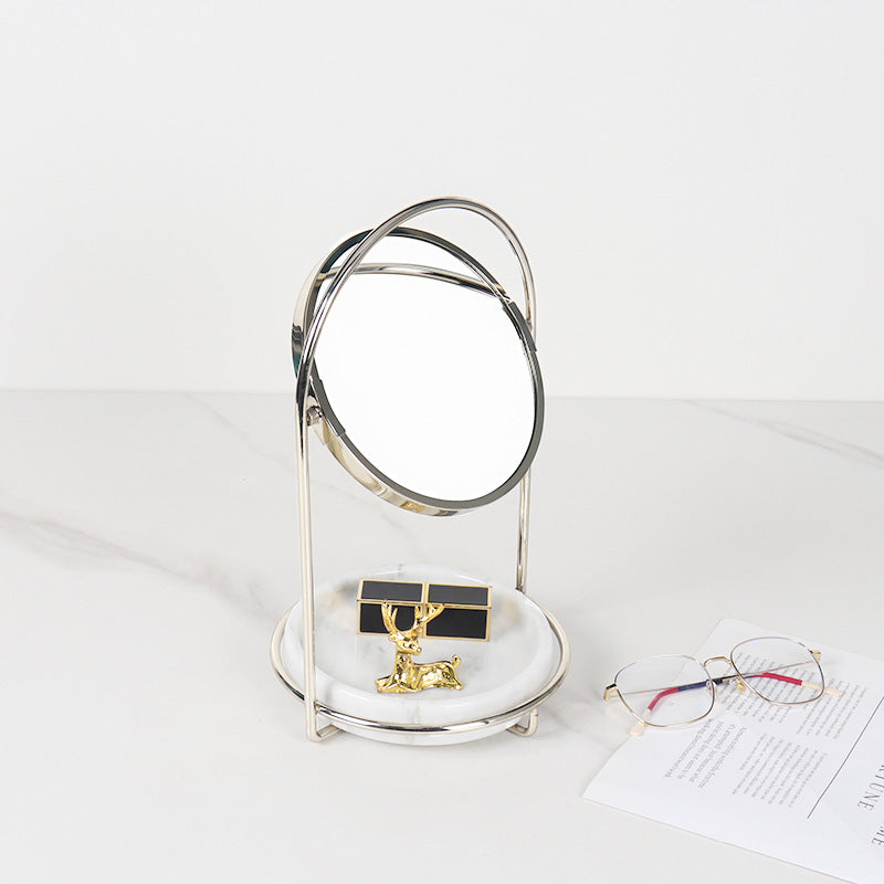 Elegante marmeren make-upspiegel met dienblad – metalen afwerking in twee tinten