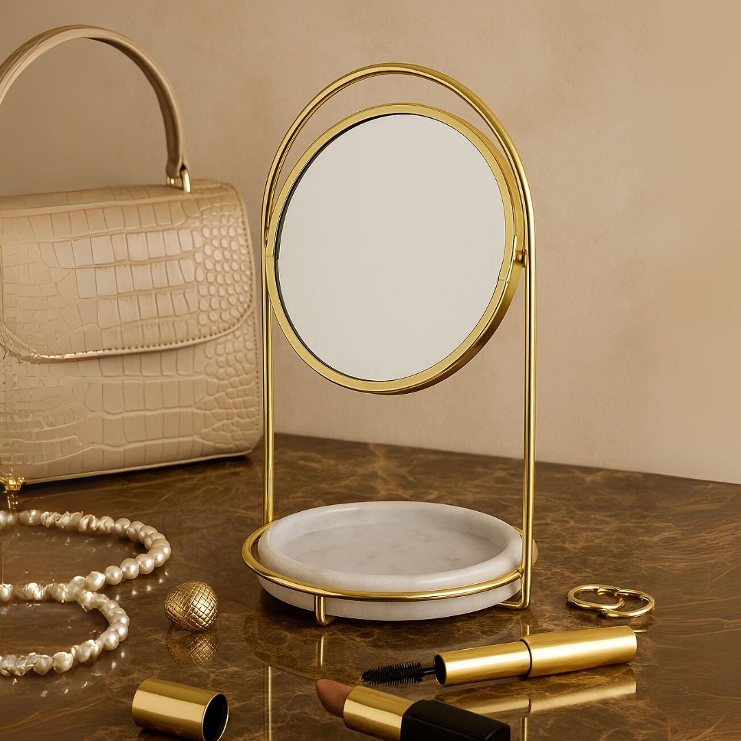 Elegante marmeren make-upspiegel met dienblad – metalen afwerking in twee tinten