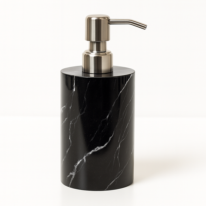 Ronde marmeren zeepdispenser – massief steen met gouden metalen pomp (1kg)
