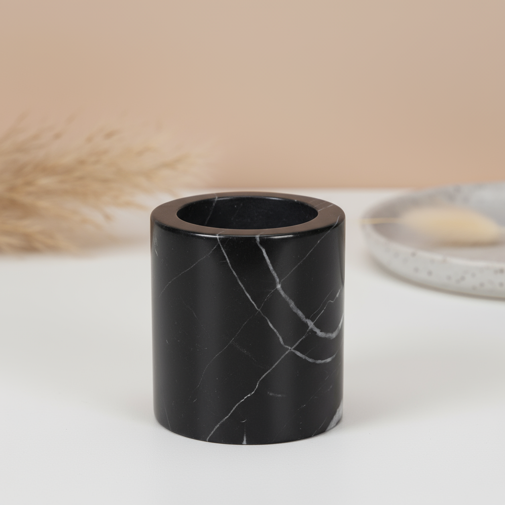 Solenne marmeren opbergbeker – massief stenen organizer