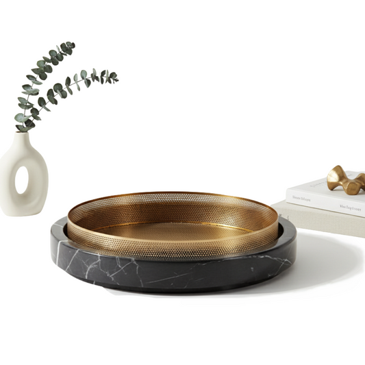 Gesculpteerde marmeren plantenbak met metalen rand – 30x7 cm