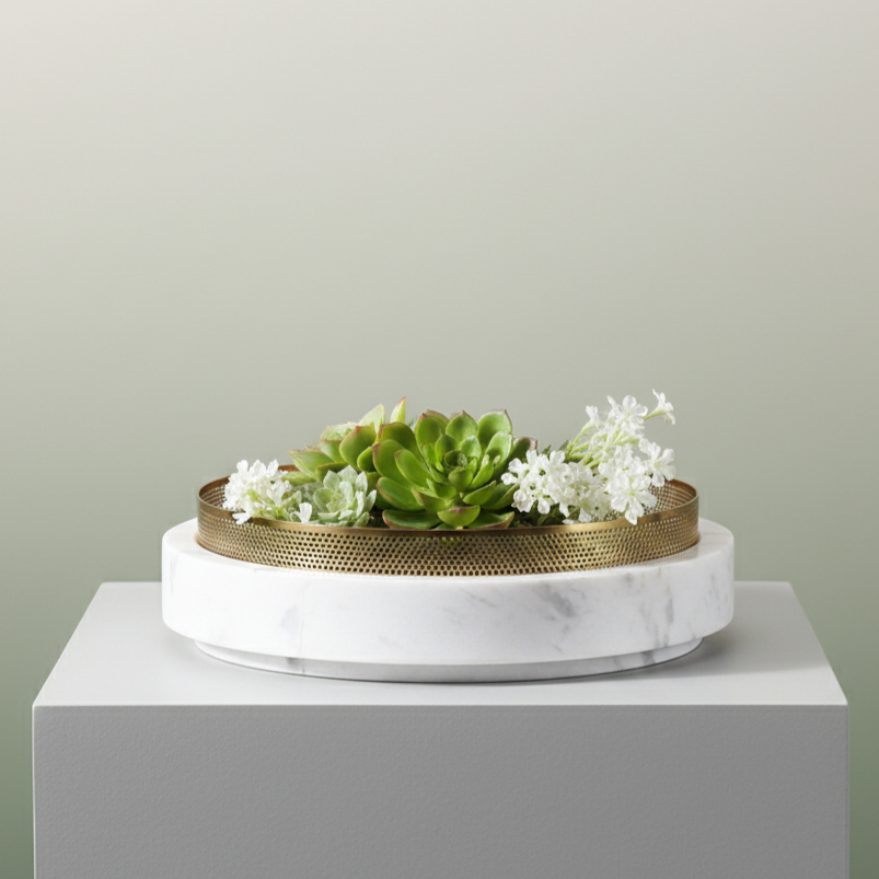 Gesculpteerde marmeren plantenbak met metalen rand – 30x7 cm