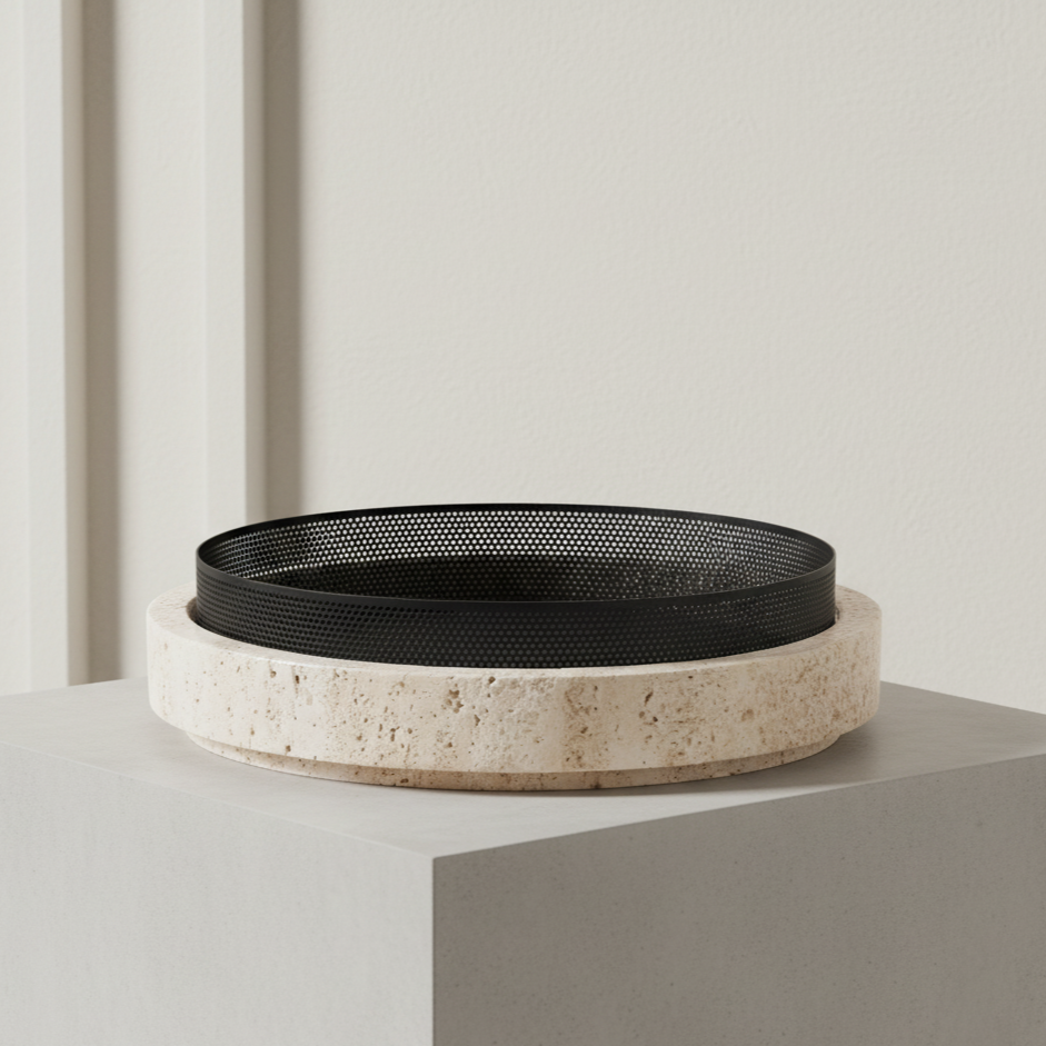 Gesculpteerde marmeren plantenbak met metalen rand – 30x7 cm